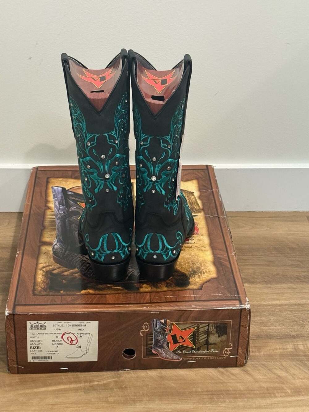 Los Altos Women's Black Western Boots with Turquoise Embroidery (Style 134S5005- - Picture 7 of 11